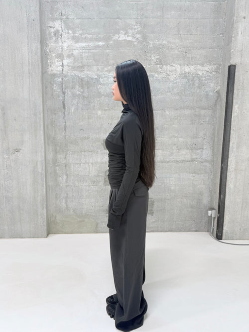 AIMrn Sculpt Long Sleeve Top – Black